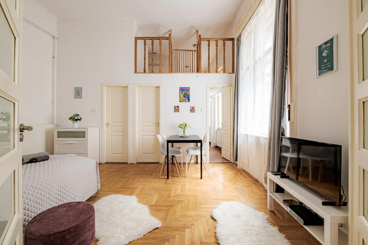 Vintage Home Next To Central Market Hall Budapest Exterior photo